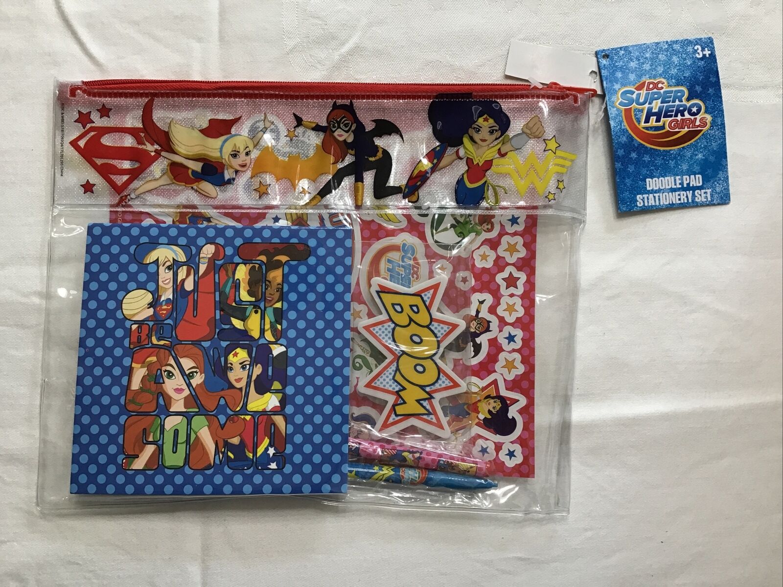 dc-super-hero-girls-doodle-pad-stationery-set